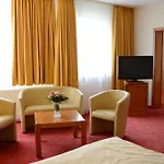 Avalon Hotelpark Koenigshof Szálloda