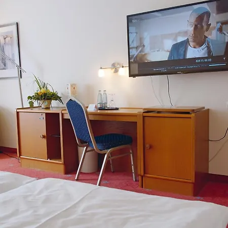 Otel Avalon Hotelpark Koenigshof Königslutter am Elm