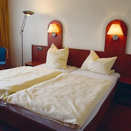Avalon Hotelpark Koenigshof Otel Königslutter am Elm