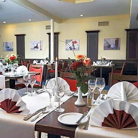 Avalon Hotelpark Koenigshof 호텔 코니그스루터암엘름