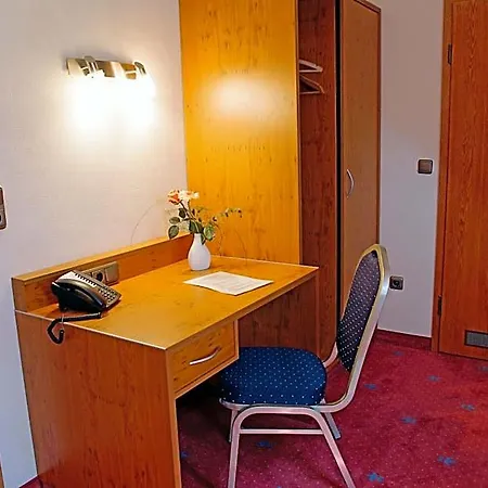 Avalon Hotelpark Koenigshof 코니그스루터암엘름